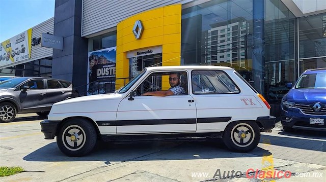 1984 Renault R5 TX - Desfile Monterrey Día Nacional del Auto Antiguo