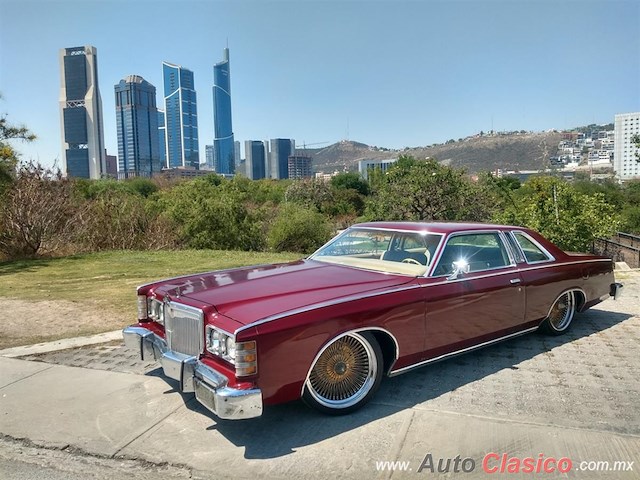 1976 Ford LTD - Desfile Monterrey Día Nacional del Auto Antiguo