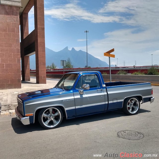 1983 Chevrolet Silverado - Desfile Monterrey Día Nacional del Auto Antiguo