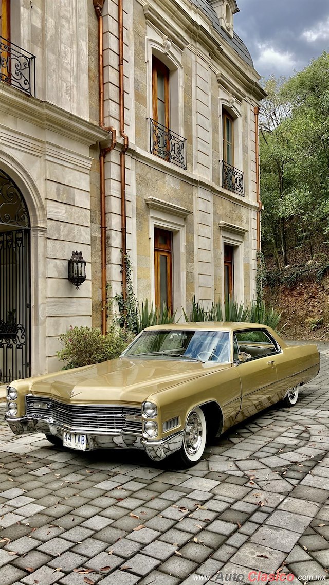 1966 Cadillac COUPE DEVILLE - Desfile Monterrey Día Nacional del Auto Antiguo