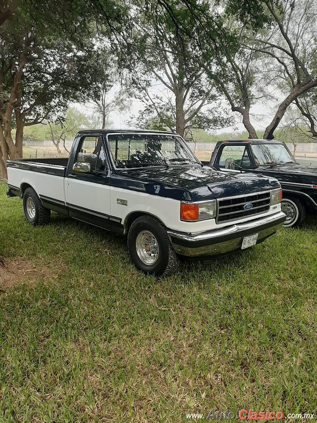 1991 ford pick up - Desfile Monterrey Día Nacional del Auto Antiguo