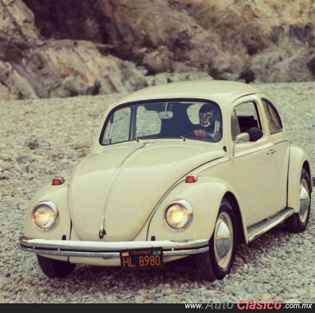 1971 Volkswagen Sedan - Desfile Monterrey Día Nacional del Auto Antiguo