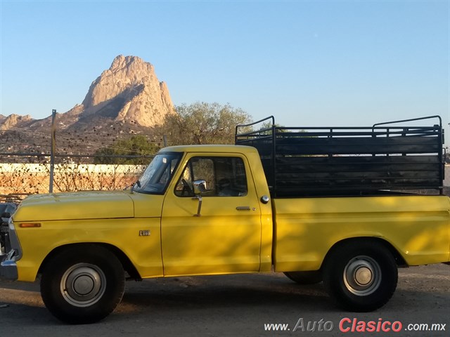 1975 Ford F100 - Día Nacional del Auto Antiguo Monterrey 2019