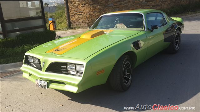 1977 pontiac trans am - 24 Aniversario Museo del Auto de Monterrey