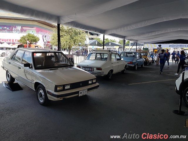 1985 Renault Alliance L - Desfile Monterrey Día Nacional del Auto Antiguo