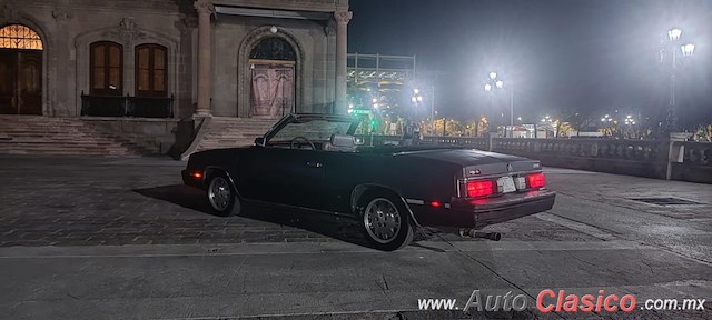 1984 DODGE 600 - Desfile Monterrey Día Nacional del Auto Antiguo