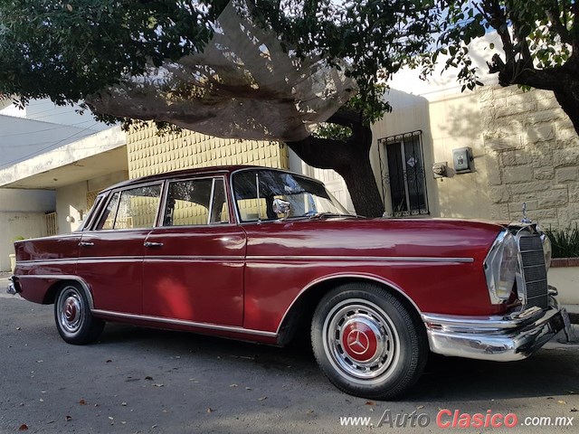 1963 Mercedes Benz 220 S - Desfile Monterrey Día Nacional del Auto Antiguo