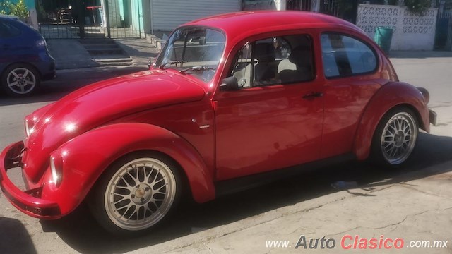 2002 Volkswagen Sedan - Desfile Monterrey Día Nacional del Auto Antiguo