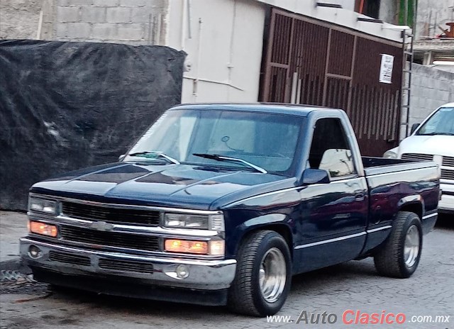 1988 Chevrolet Silverado - Desfile Monterrey Día Nacional del Auto Antiguo