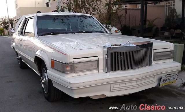 1977 Ford Thunderbird - Desfile Monterrey Día Nacional del Auto Antiguo