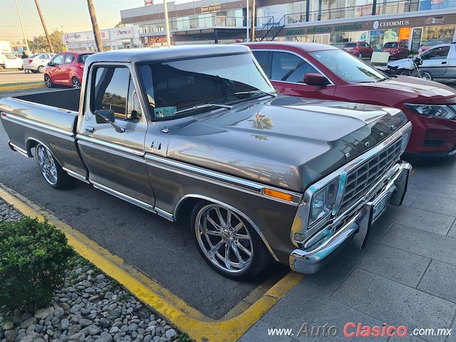 1978 Ford F100 - Desfile Monterrey Día Nacional del Auto Antiguo