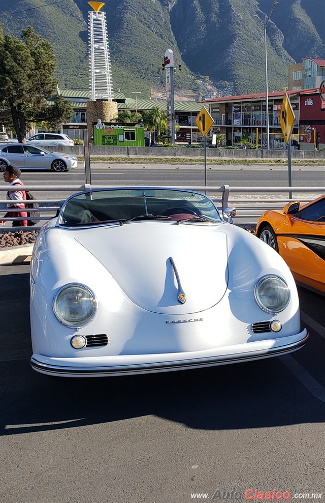 1956 Porsche 356 speedster - Día Nacional del Auto Antiguo Monterrey 2019