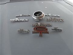 RESTAURACION MAVERICK 1977 - EMBLEMAS Y CUARTOS LATERALES