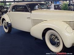 Salón Retromobile FMAAC México 2015 - Cord 812 Phaeton Sedan Supercharged 1937