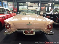 Salón Retromobile FMAAC México 2015 - Ford Thunderbird 1957