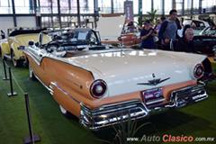 1957 Ford Fairlane. Motor V8 de 292ci que desarrolla 212hp