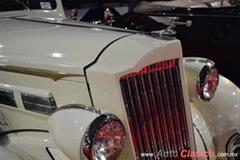 1937 Packard Sedan, 8 cilindros en línea de 282ci con 120hp