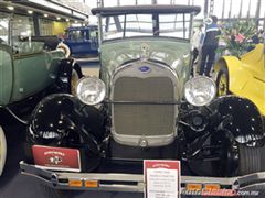 Salón Retromobile FMAAC México 2015 - Ford Phaeton 1928