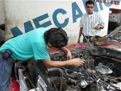 RESTAURACION MAVERICK 1977 - DESMONTANDO EL MOTOR