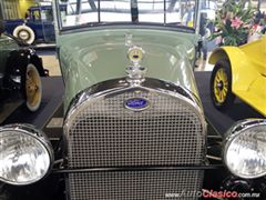 Salón Retromobile FMAAC México 2015 - Ford Phaeton 1928