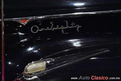 1942 Packard One Eighty, 8 cilindros en línea de 356ci con 165hp