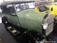 Salón Retromobile FMAAC México 2015 - Ford Phaeton 1928