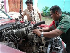 RESTAURACION MAVERICK 1977 - DESMONTANDO EL MOTOR