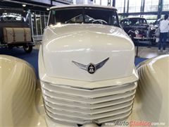 Salón Retromobile FMAAC México 2015 - Cord 812 Phaeton Sedan Supercharged 1937