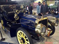 Salón Retromobile FMAAC México 2015 - Decauville 1904