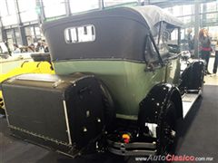 Salón Retromobile FMAAC México 2015 - Ford Phaeton 1928