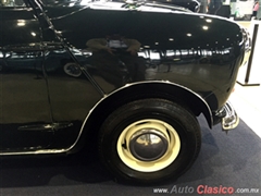 Salón Retromobile FMAAC México 2015 - Austin Mini Minor Saloon MKI 1959