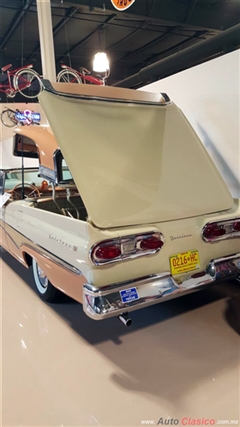 1958 Ford Fairlane 400 Skyliner Retractable Hardtop