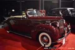 1939 Packard 115 Convertible, 6 cilindros en línea de 245ci con 100hp