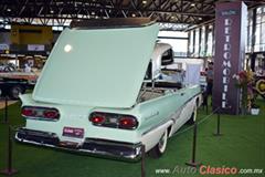 1958 Ford Fairline Skyliner. Motor V8 de 332ci que desarrolla 265hp.