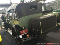 Salón Retromobile FMAAC México 2015 - Ford Phaeton 1928