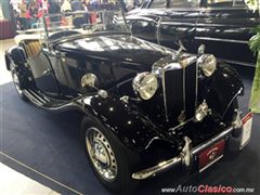 Salón Retromobile FMAAC México 2015 - MG model TD 1951