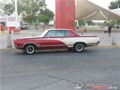 Oldsmobile Cutlass F85  1965 - Sección nueva