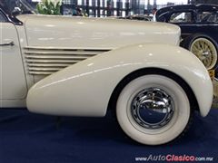 Salón Retromobile FMAAC México 2015 - Cord 812 Phaeton Sedan Supercharged 1937