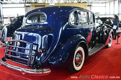 1937 Packard Super Eight 8 cilindros en línea de 320ci con 135hp