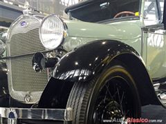 Salón Retromobile FMAAC México 2015 - Ford Phaeton 1928