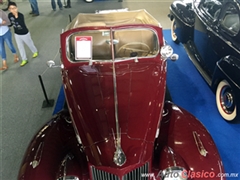 Salón Retromobile FMAAC México 2016 - 1939 Packard Convertible