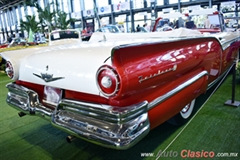 1957 Ford Fairlane 500. Motor V8 de 312ci que desarrolla 245hp