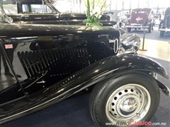 Salón Retromobile FMAAC México 2015 - MG model TD 1951