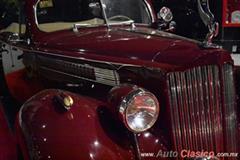 1939 Packard 115 Convertible, 6 cilindros en línea de 245ci con 100hp