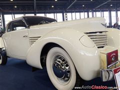 Salón Retromobile FMAAC México 2015 - Cord 812 Phaeton Sedan Supercharged 1937