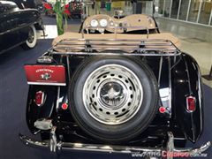 Salón Retromobile FMAAC México 2015 - MG model TD 1951