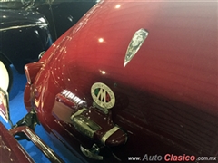 Salón Retromobile FMAAC México 2016 - 1939 Packard Convertible