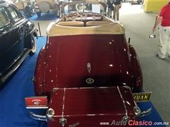 Salón Retromobile FMAAC México 2016 - 1939 Packard Convertible