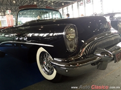 Salón Retromobile FMAAC México 2016 - 1954 Buick Super