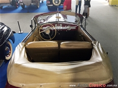 Salón Retromobile FMAAC México 2016 - 1939 Packard Convertible